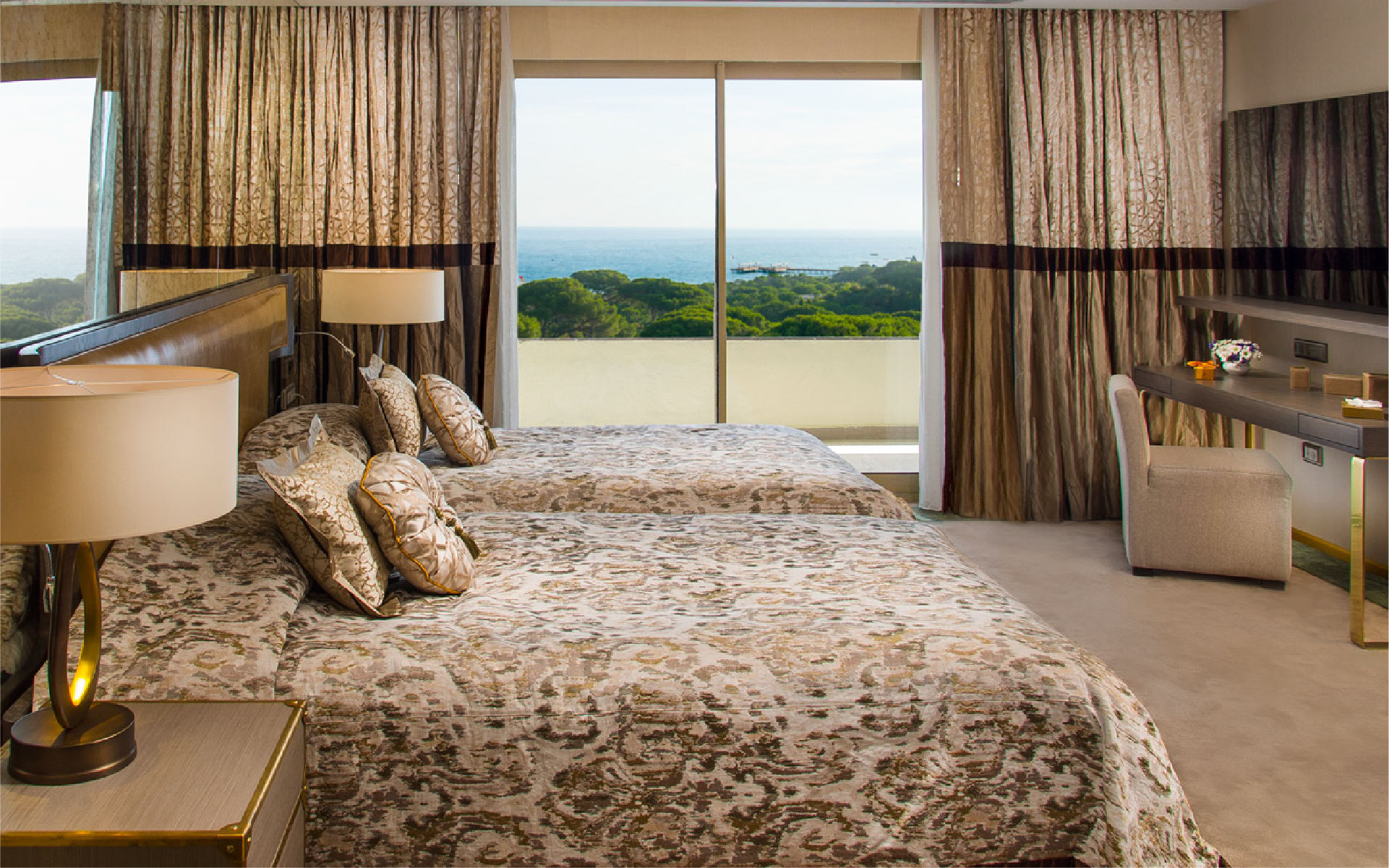 Royal Premium Suite
